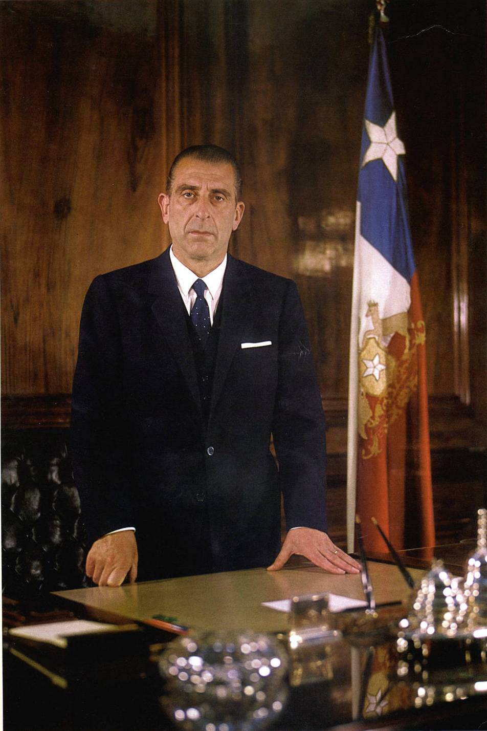 Eduardo Frei Montalva at his desk in La Moneda