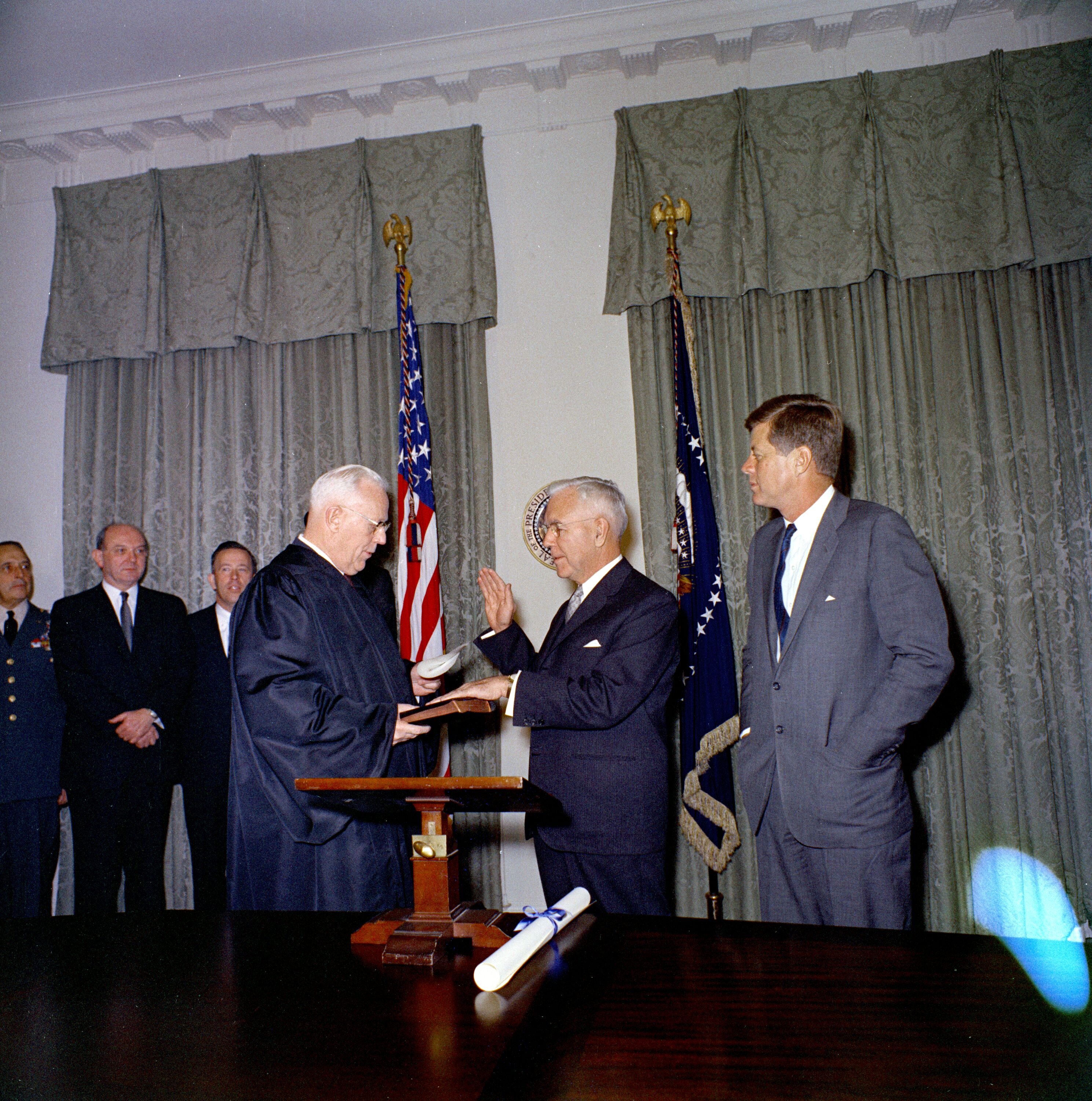 JFKWHP-KN-C19587