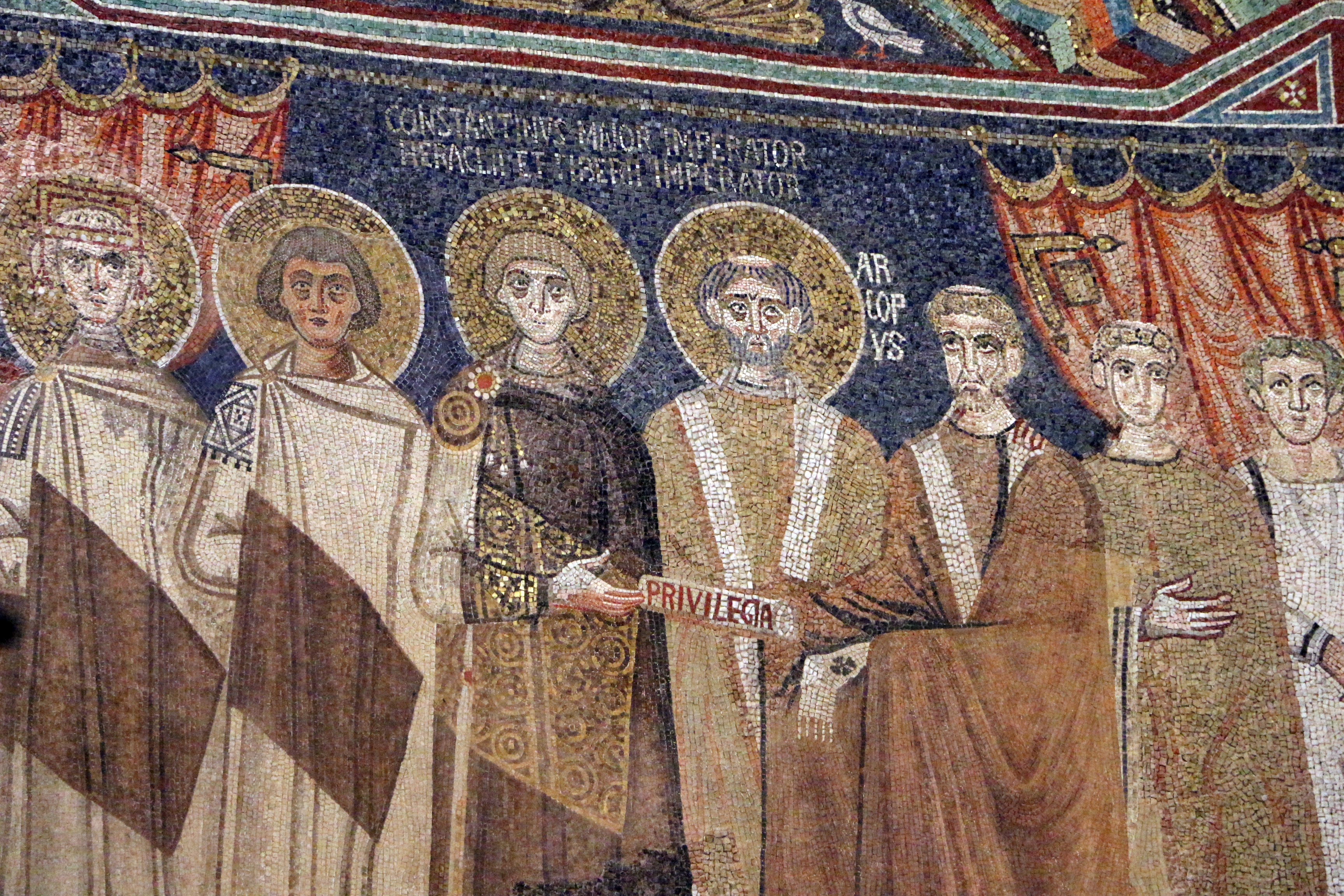 Constantine IV and brothers deliver privileges for Ravenna to Heraclius I