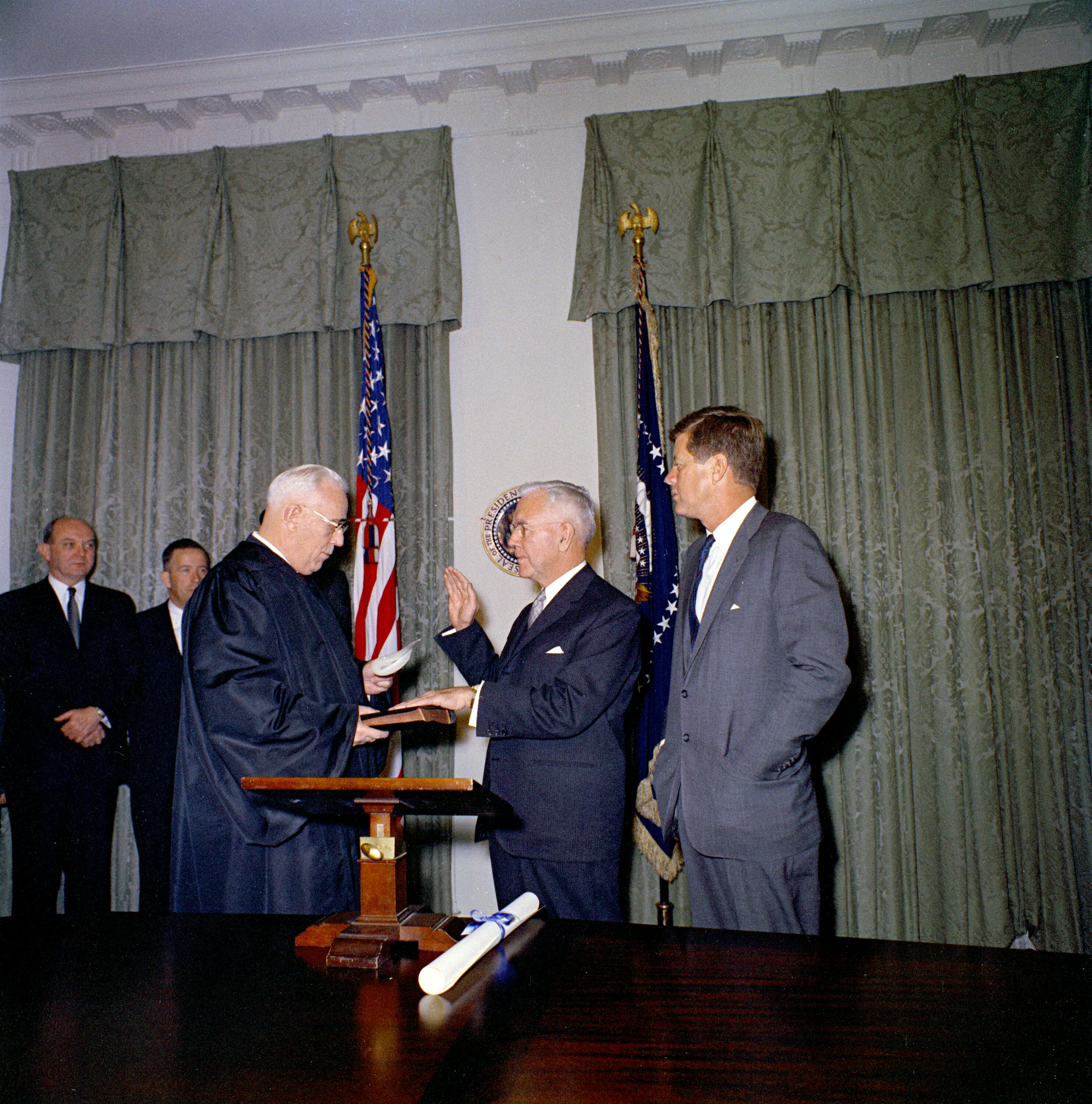 JFKWHP-KN-C19585